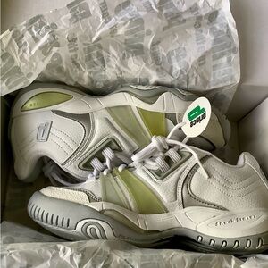 NEW PRINCE T10 women’s tennis, pickleball shoes. Size 7.5. Comfort, cushion